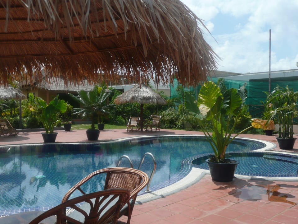 Blick auf den Pool Hotel The Secret Garden at Otres Beach