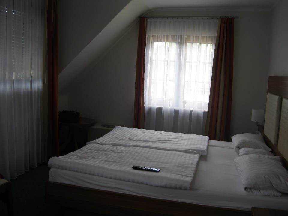 Schön großes Zimmer Hotel Pistono