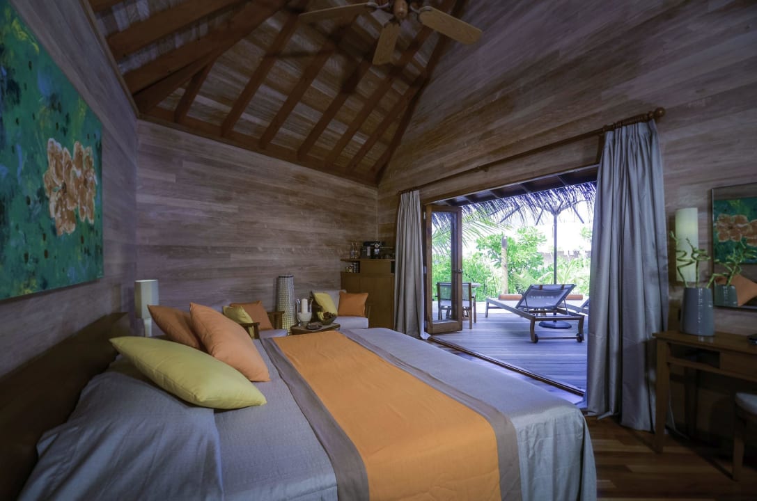 Strandvilla Innenansicht Mirihi Island Resort