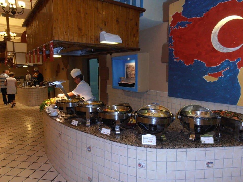 Reichhaltiges Büffet Ali Bey Club