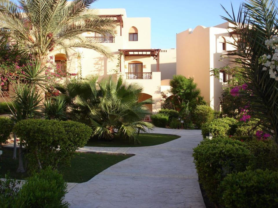 Ein weitere Innenhof Steigenberger Coraya Beach - Adults only