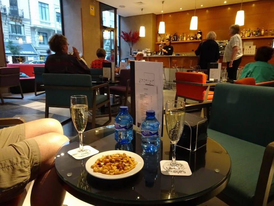 Welcome cavas and water bottles Hotel Catalonia Gran Vía