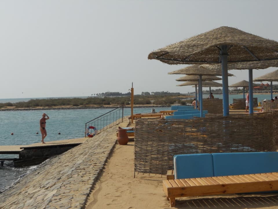 Blick vom Hotelstrand Hotel Three Corners Ocean View prestige - Adults only