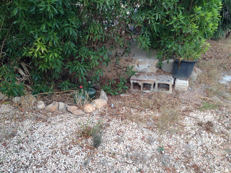 Überall Schmutz und Löcher Finca Kalotta