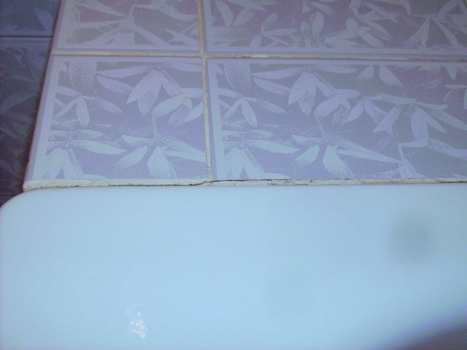 Risse an der Badewanne Grand Hotel Adriatico