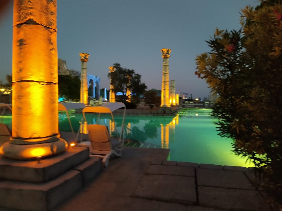 Pool Xanadu Resort Hotel