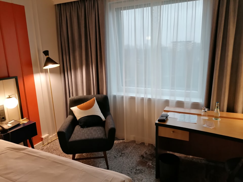 Zimmer voco Dusseldorf Seestern, an IHG Hotel