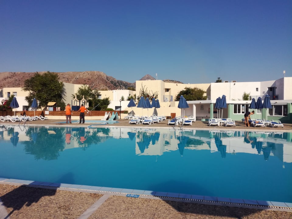 Pool Dessole Dolphin Bay Resort