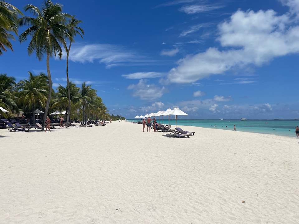 Strand Kuredu Island Resort & Spa