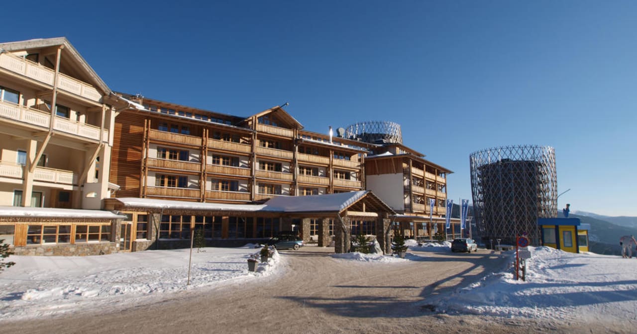 Eingang hotel Falkensteiner Hotel Cristallo