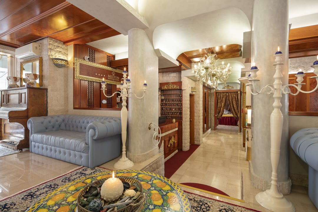 Lobby Milton Boutique Hotel