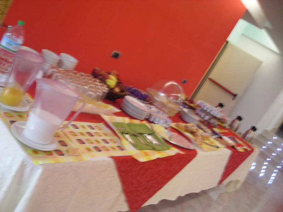Frühstücksbuffet - Klein aber fein! Hotel Diana Pompei