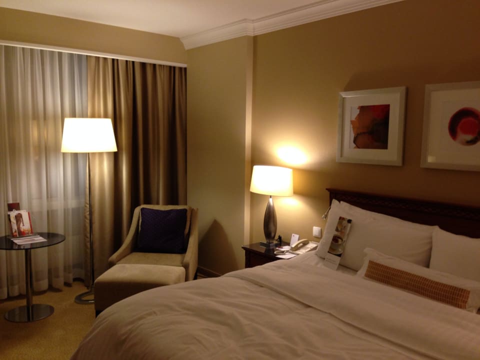 Bett & Sitzecke Warsaw Marriott Hotel