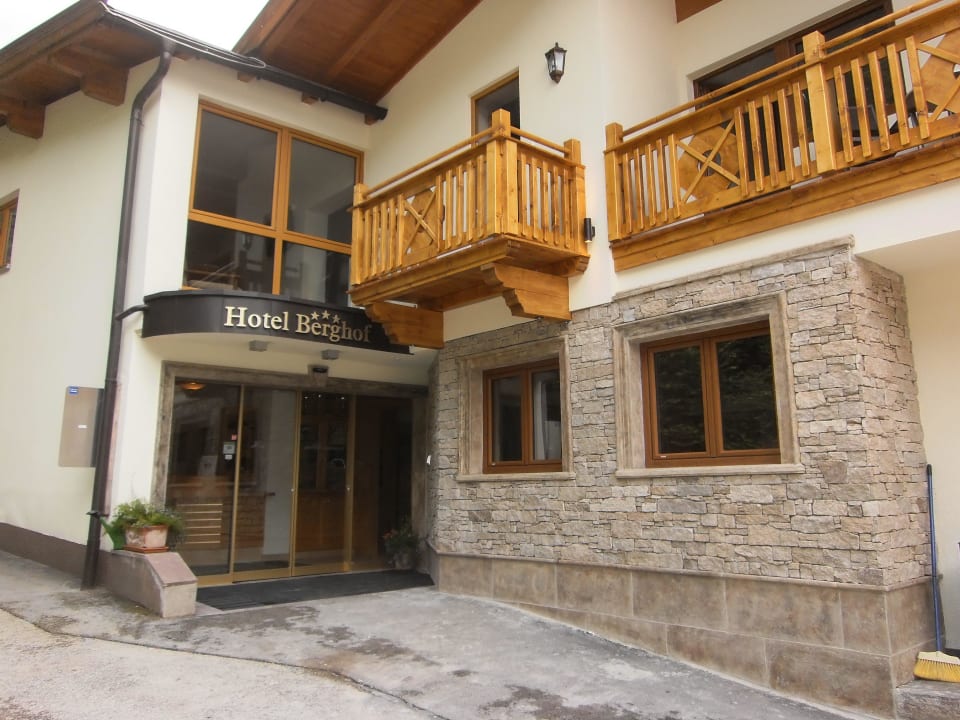 Eingang Hotel Berghof