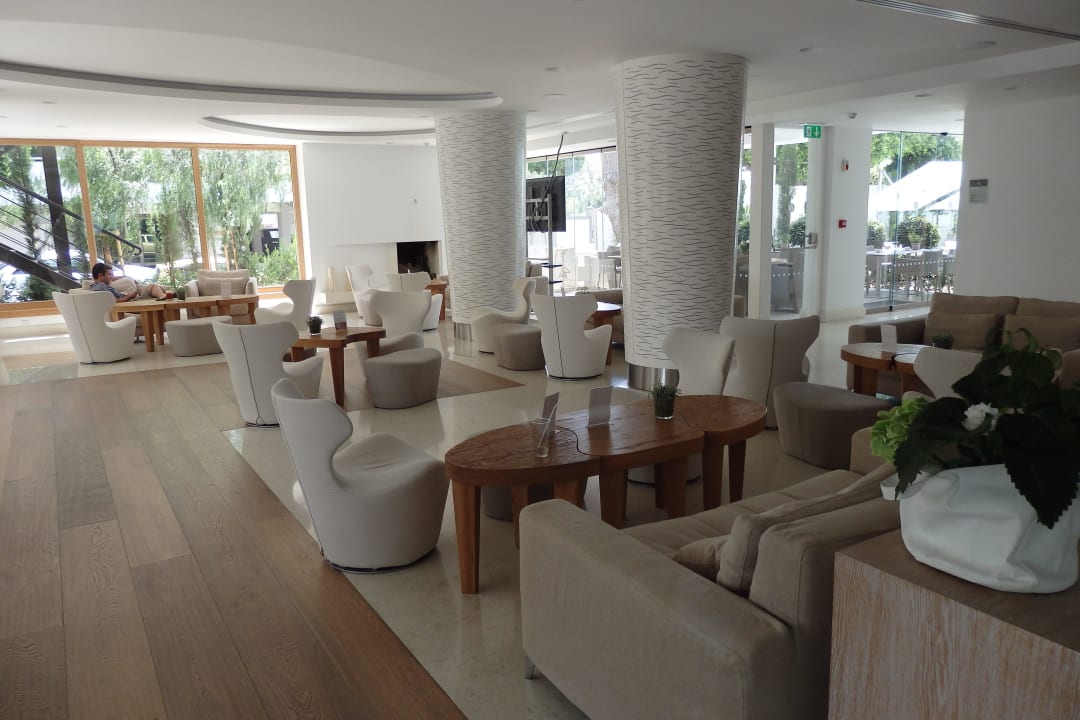 Lobby Hotel Alasia