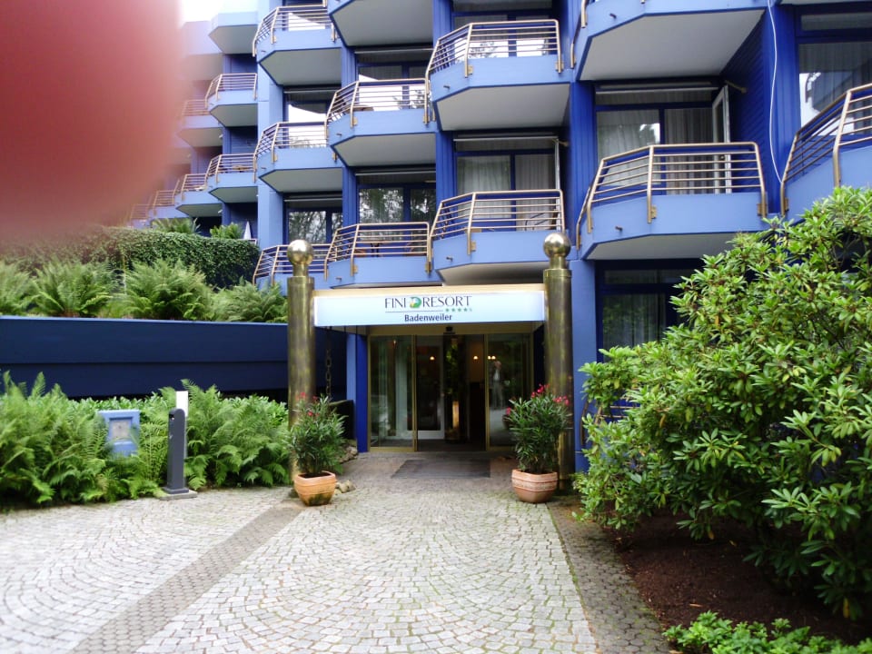 Eingang Fini-Resort Badenweiler