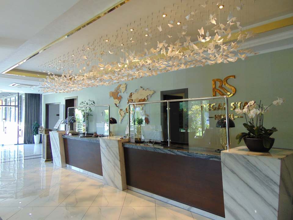 Lobby Wyndham Garden Tashkent