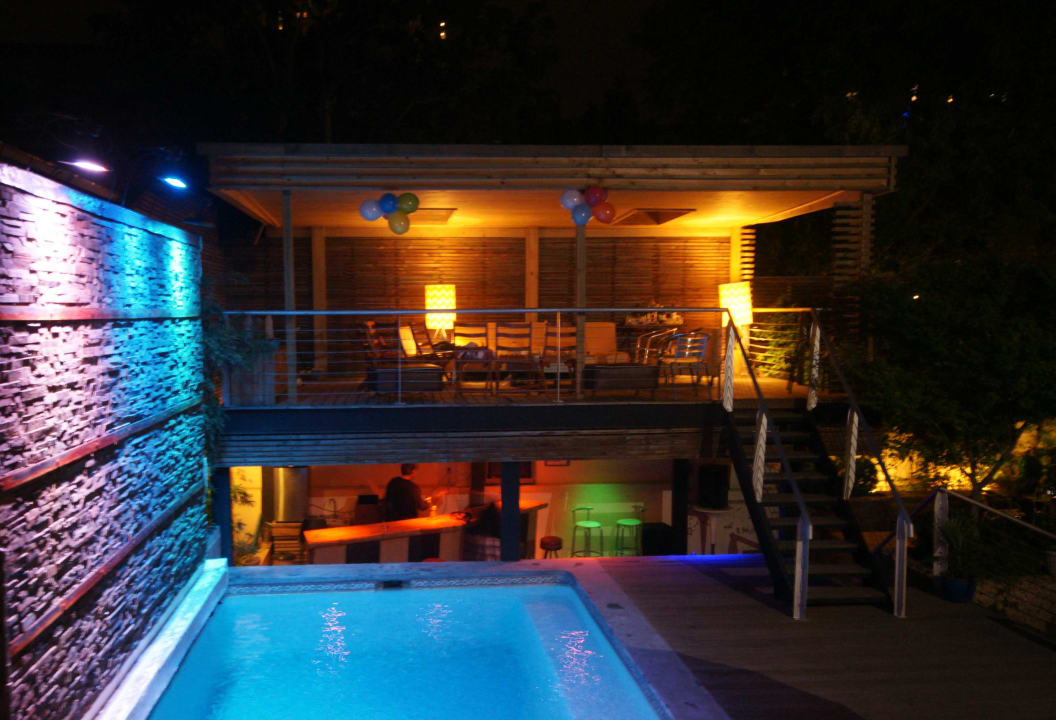 Pool Happy House Hostel