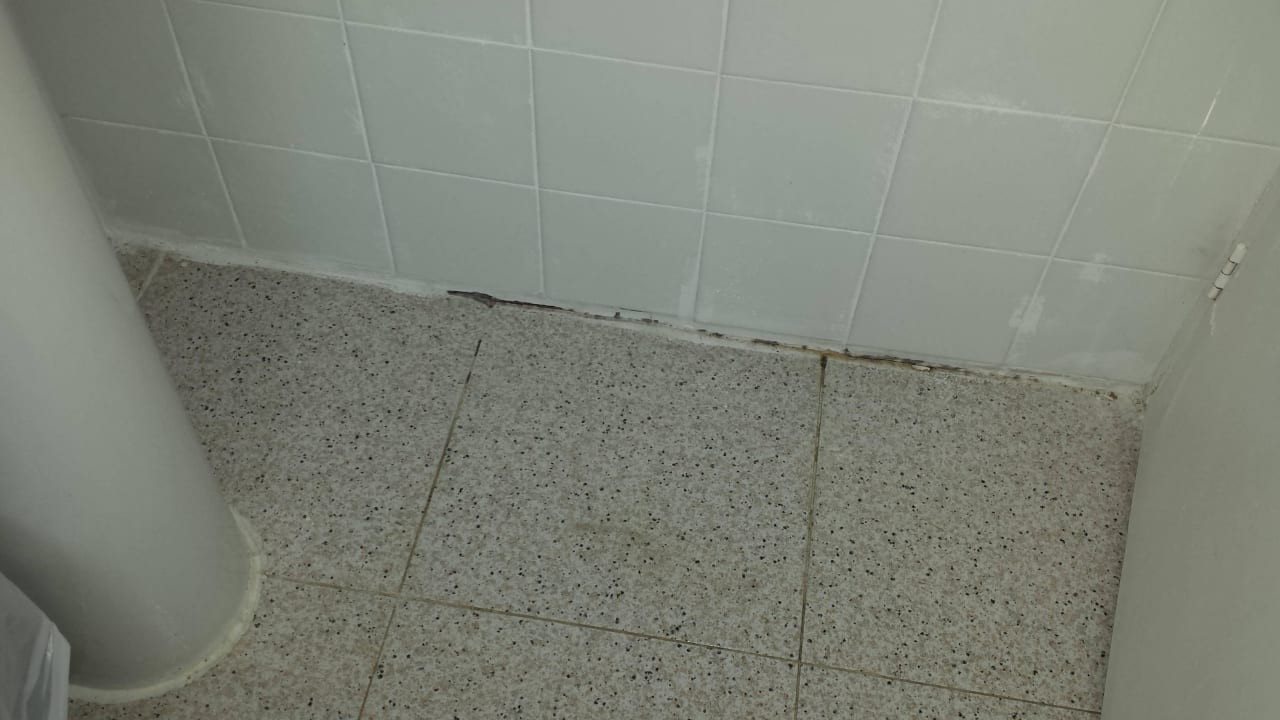 Bad alt und rostig und schmuddelig Sun Club Eldorado