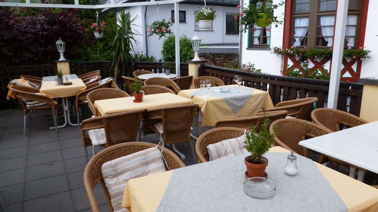 Die große überdachte Terrasse Hotel Anker