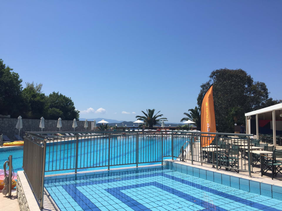 Pool Aristoteles Holiday Resort & Spa