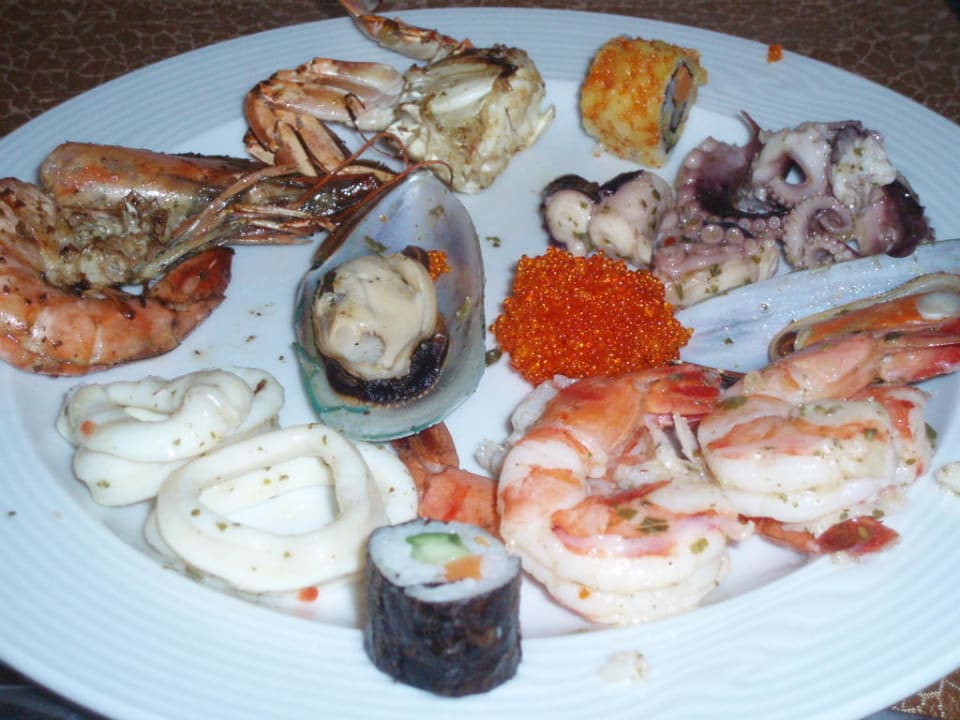 Fischteller Miramar Al Aqah Beach Resort