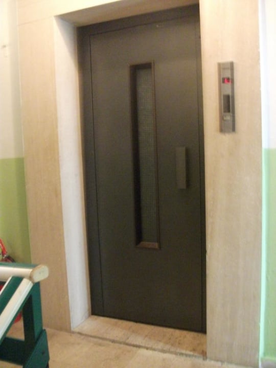 Winda Hotel Kleopatra Gondola