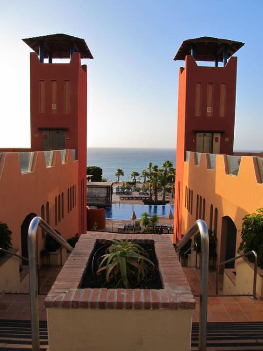 Blick Richtung Pool und Strand H10 Tindaya