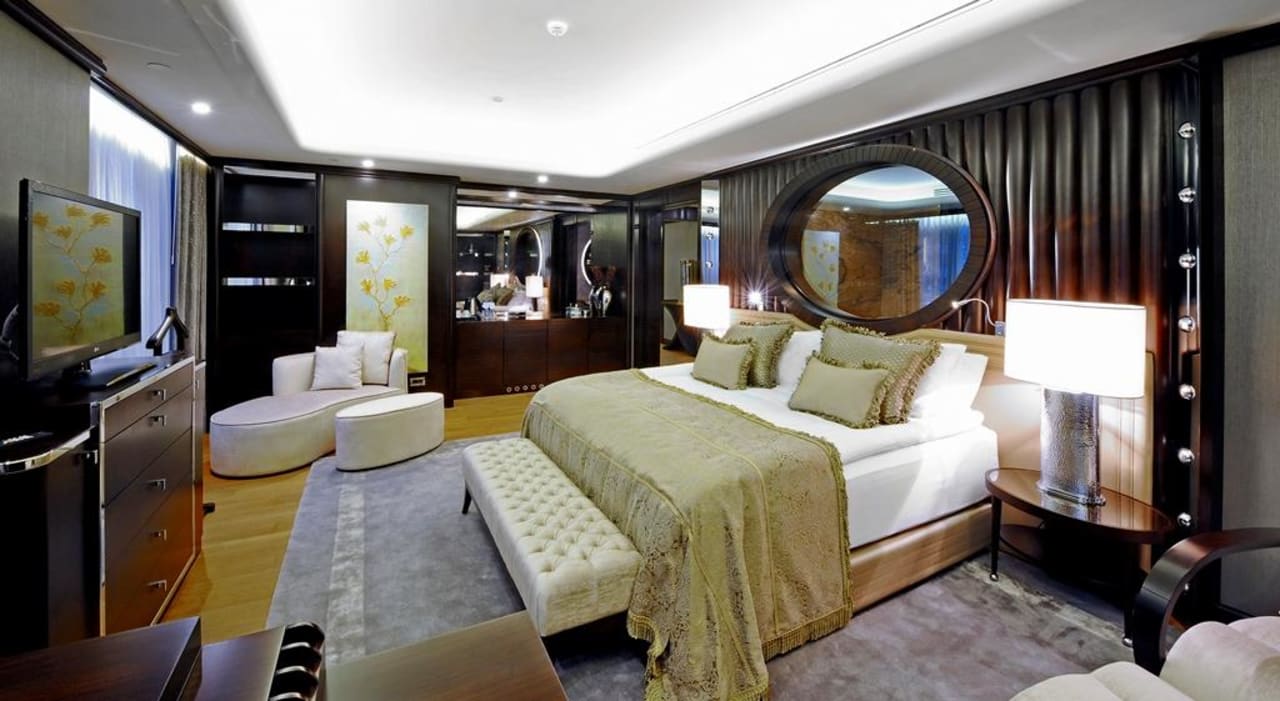 King Suite Hotel Crowne Plaza Bursa Convention Center & Thermal Spa