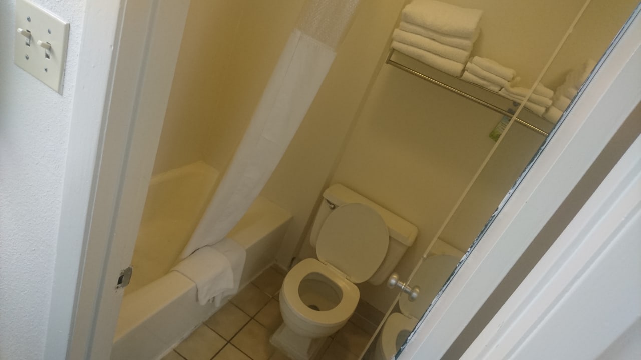 Zimmer Days Inn Market Center Dallas