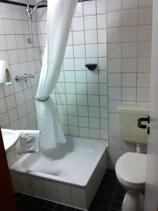 Dusche / Toilette Greet hotel Darmstadt - an Accor hotel