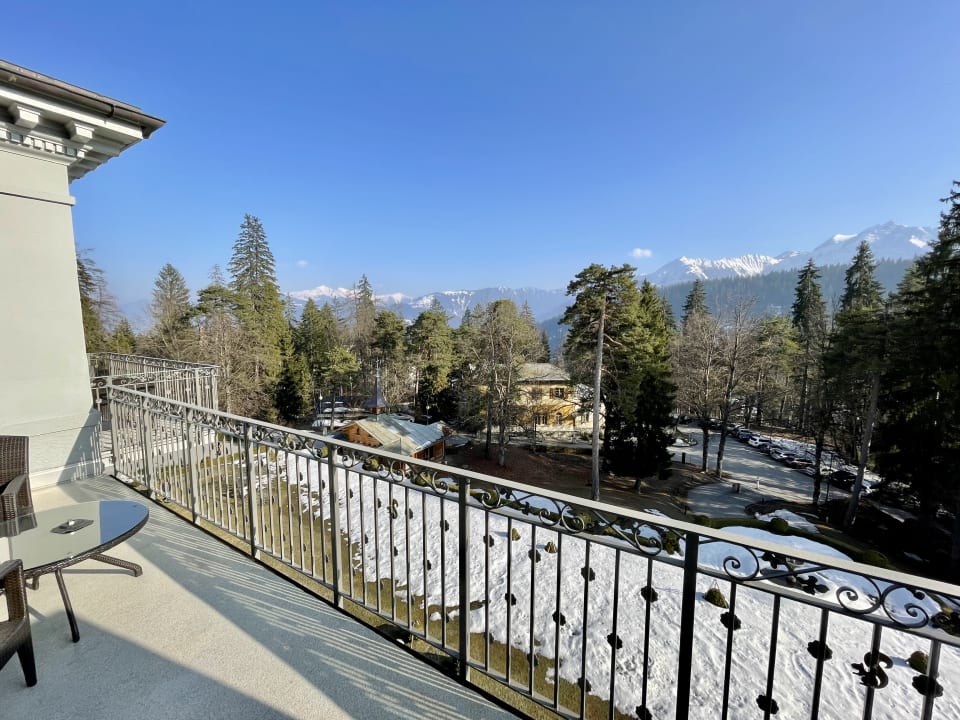Ausblick Waldhaus Flims Wellness Resort, Autograph Collection