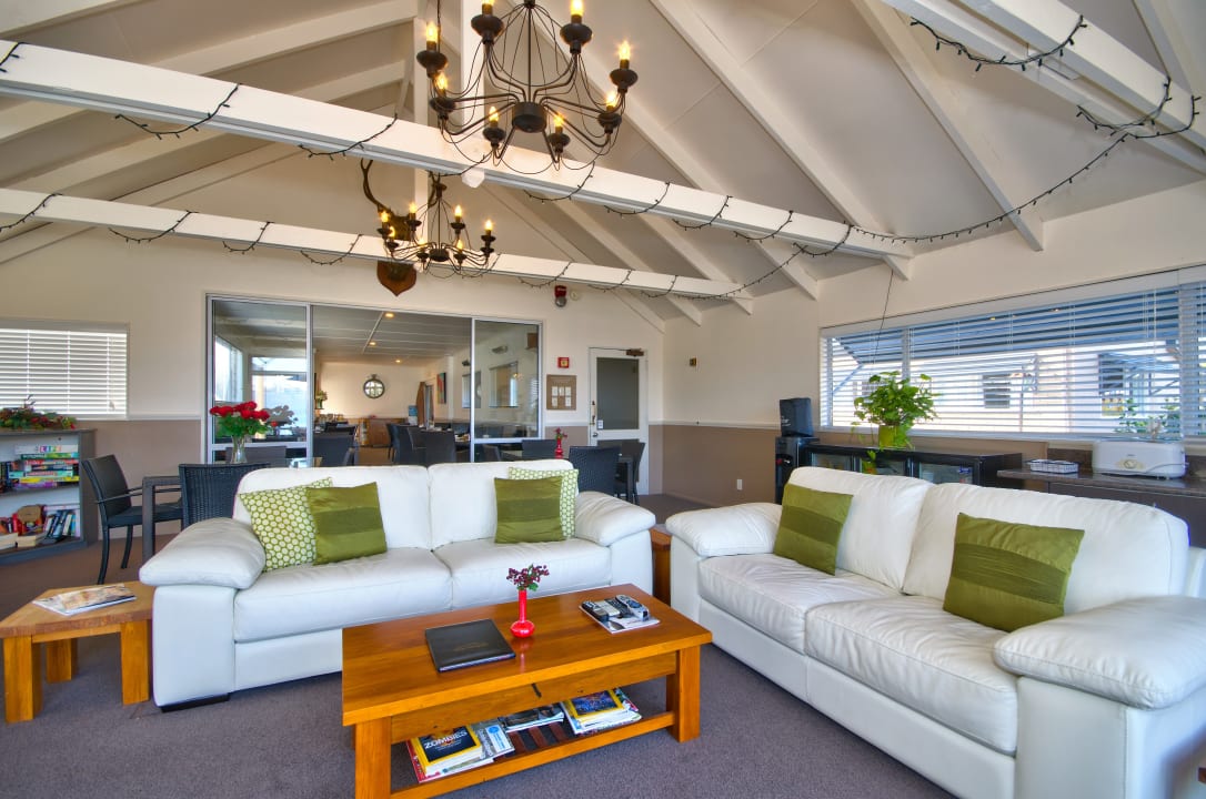 Lobby Melbourne Lodge