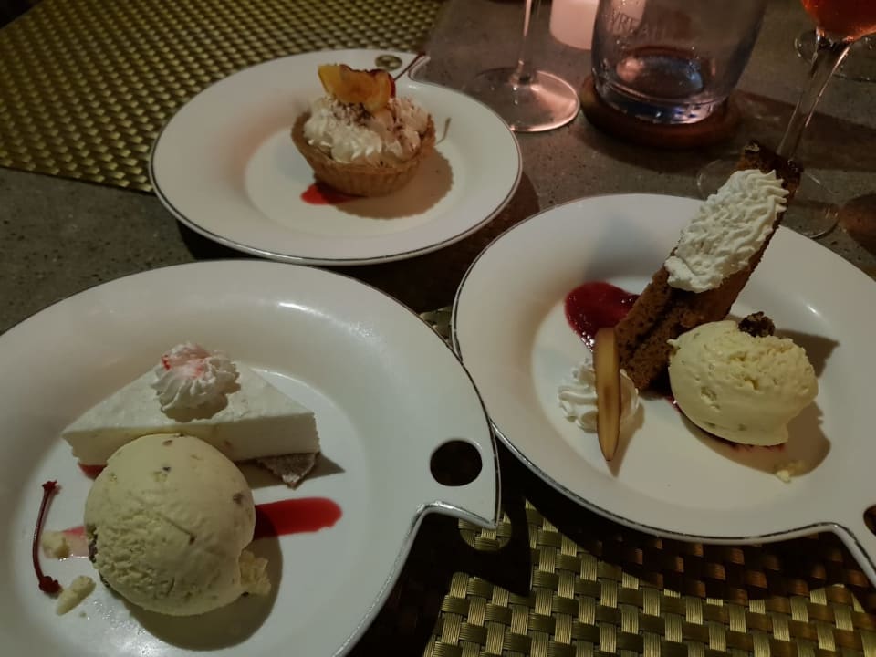 Gastro Crystals Beach Resort Belle Mare, a member of Radisson Individuals
