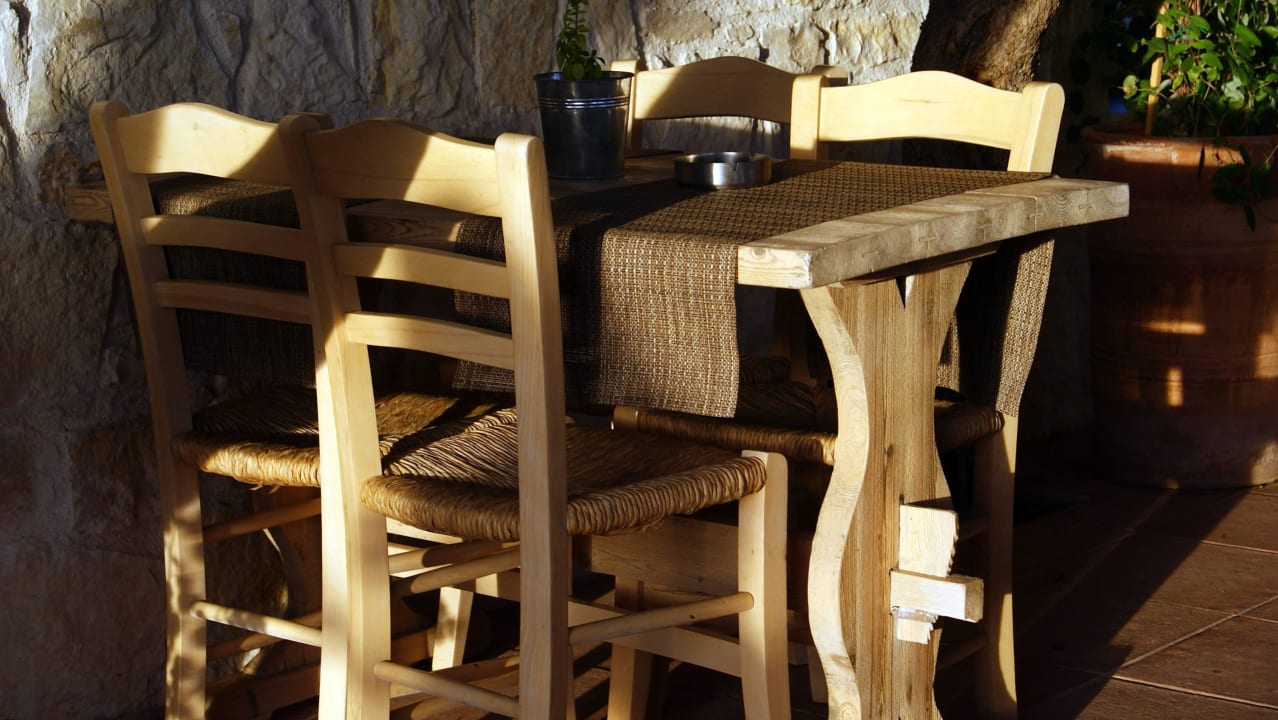 Restauracja zewnętrzna Hotel Kakkos Bay