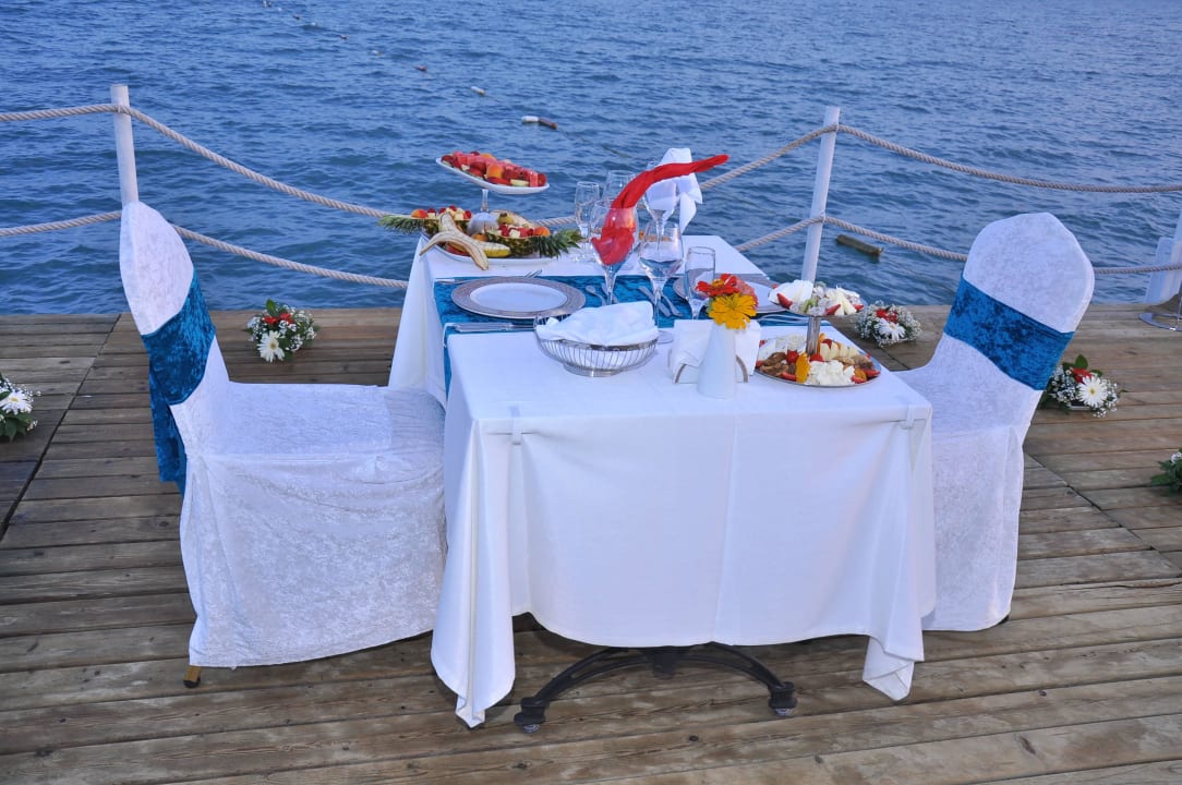 Abendessen am Pier Armas Life Belek