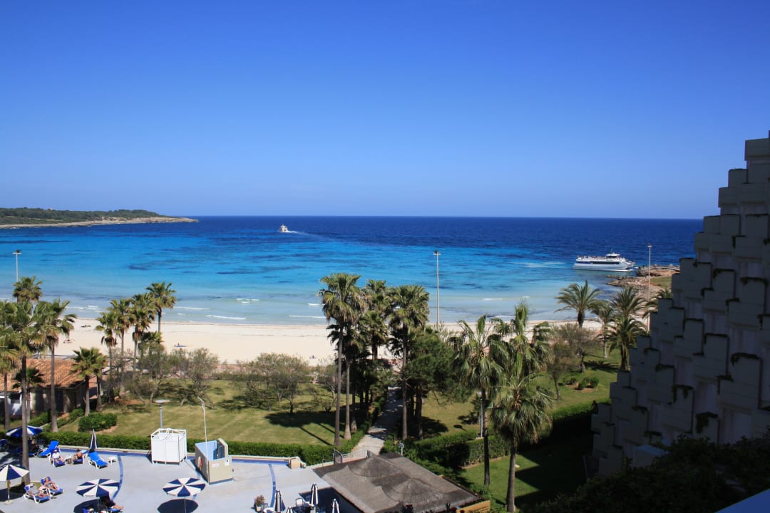 Blick vom Balkon auf das Meer Hipotels Mediterraneo