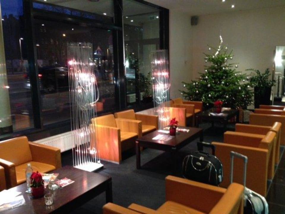 Lobby Flemings Hotel Wien-Stadthalle