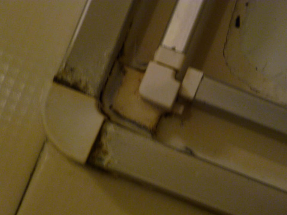 Marode Dusche Hotel Caravel