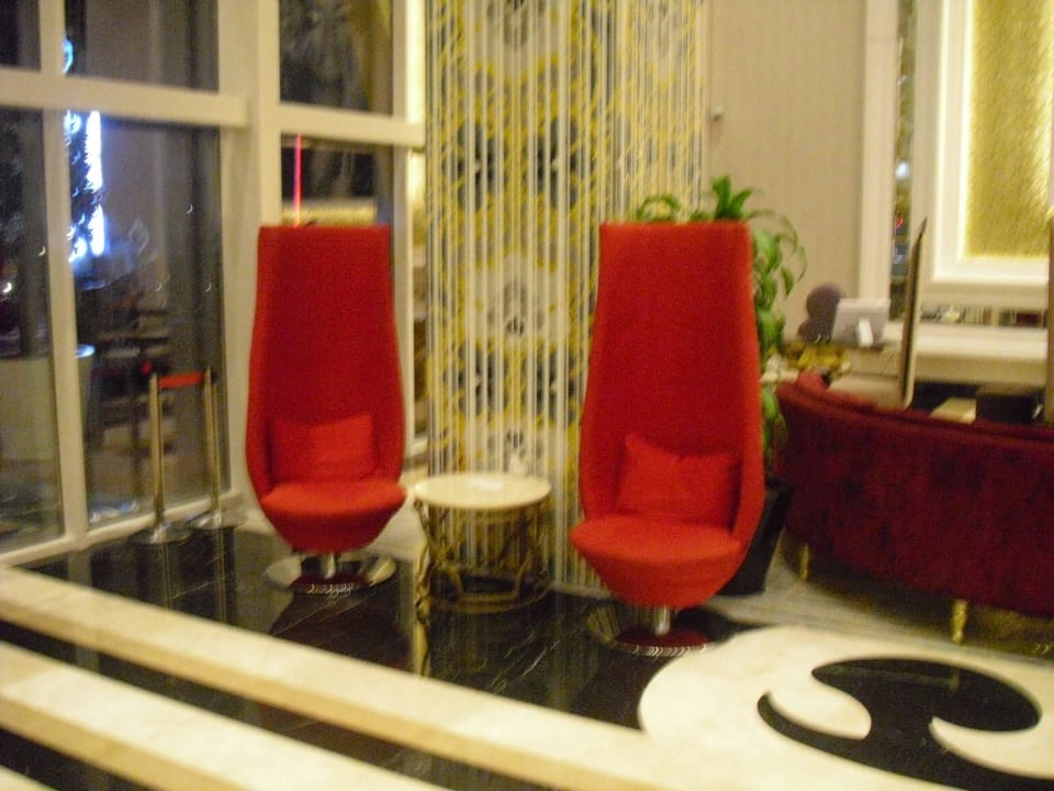 Lobby Azura Deluxe Resort & Spa Hotel