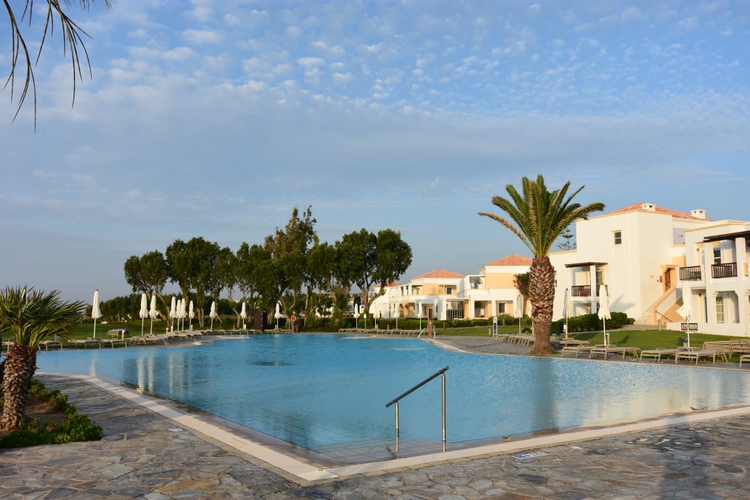 Pool Neptune Luxury Resort