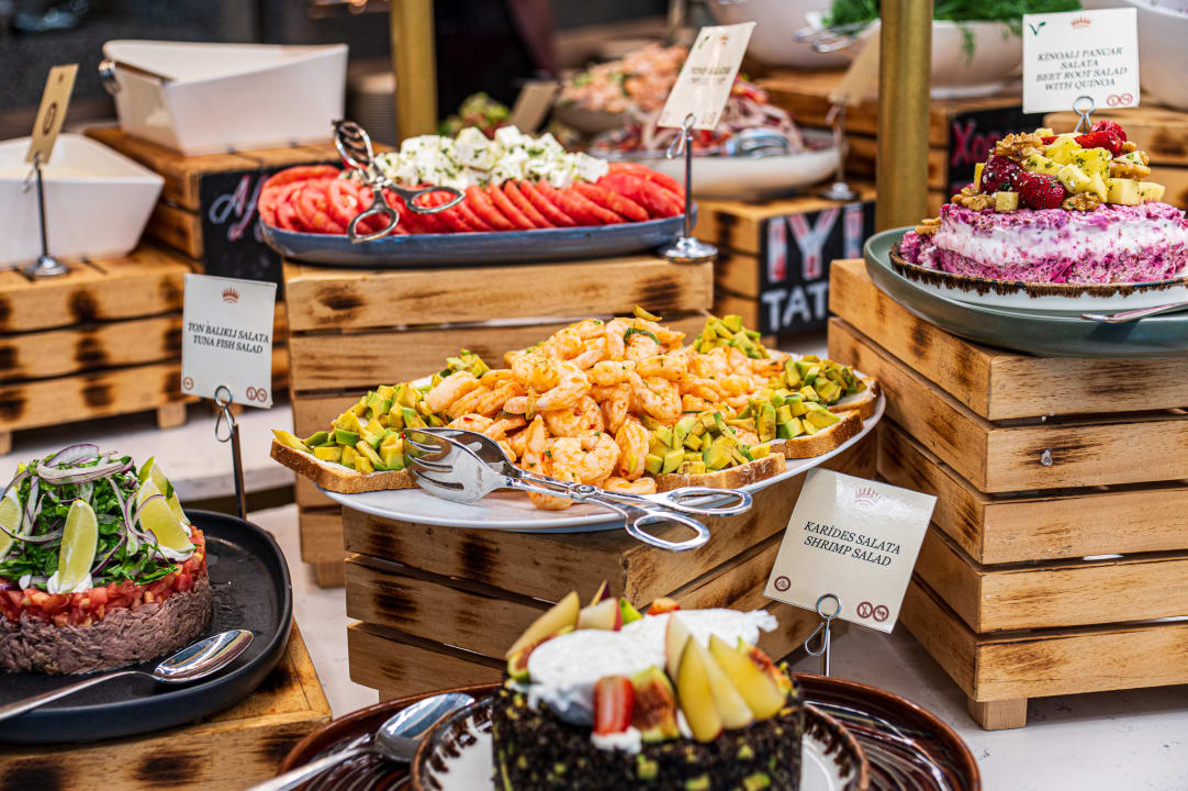 Gastro Gloria Serenity Resort