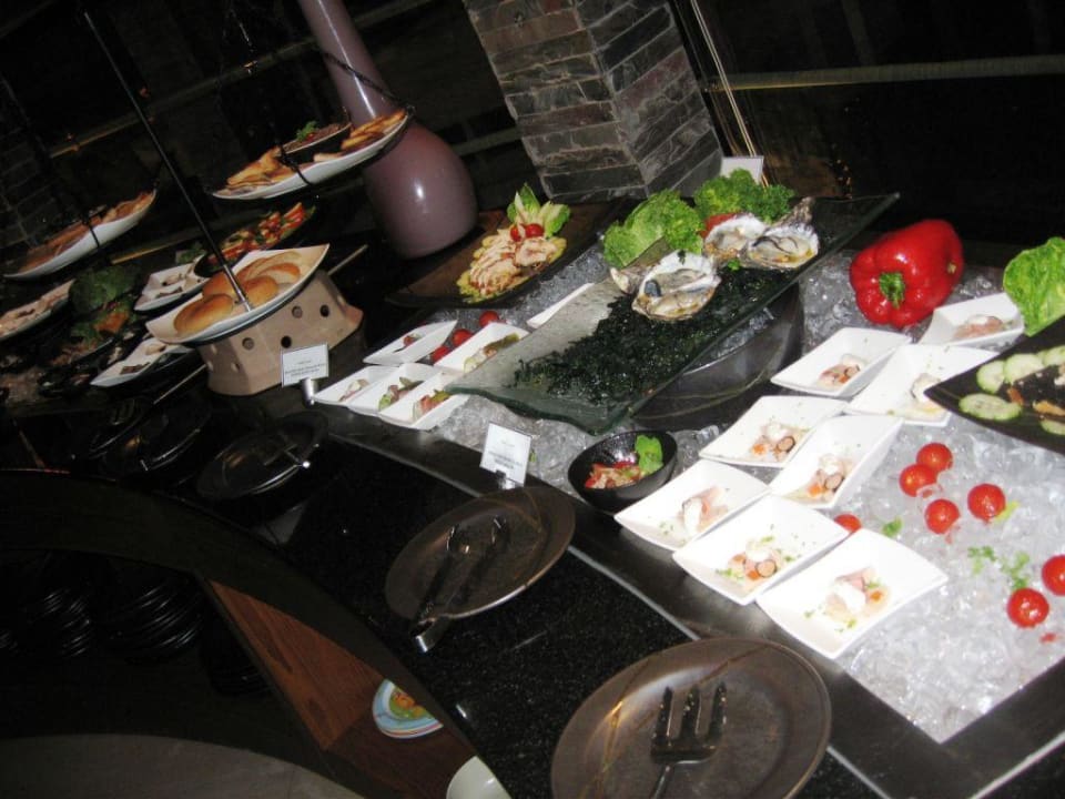 Vorspeisenbuffet  Anantara Dhigu Maldives Resort