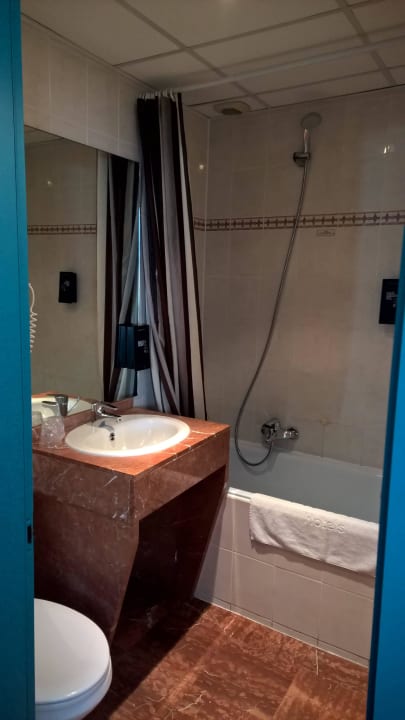 Ausreichend... Floris Hotel Arlequin Grand-Place