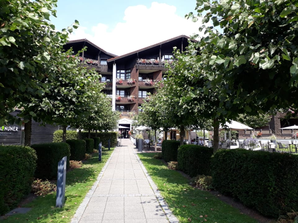 Außenansicht Parkhotel Oberstaufen