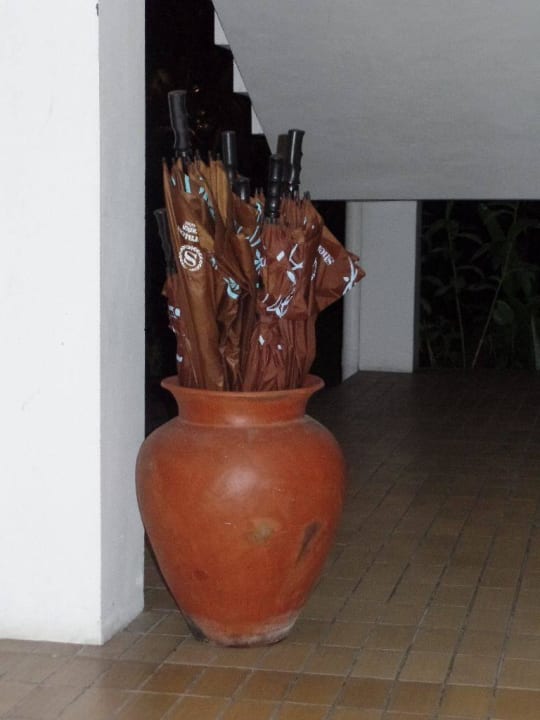 Regenschirme Hotel Sheraton Senggigi Lombok Beach Resort