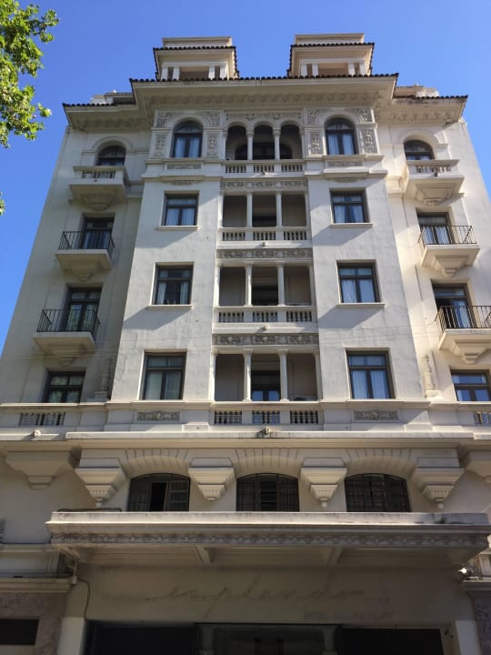 Stilvolles Gebäude aus den 1930er Jahren Hotel Esplendor Cervantes Montevideo