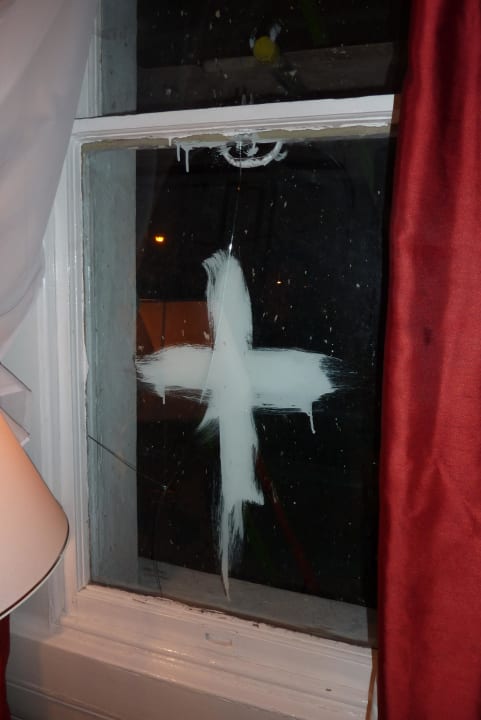 Unser Zimmerfenster Hotel Euro Queens