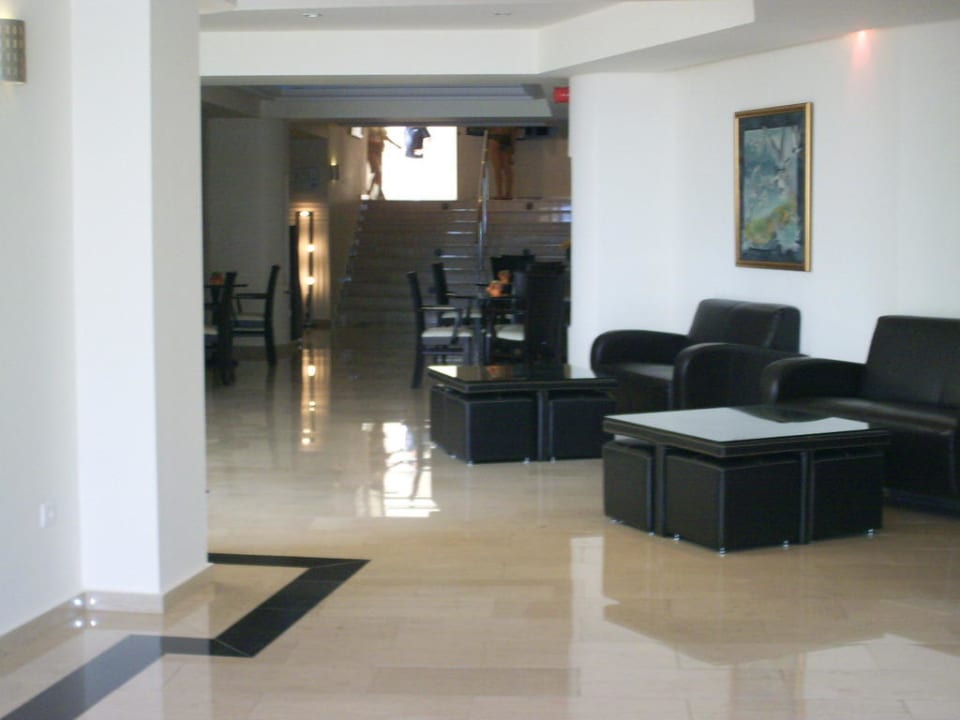 Unter dem Pool  Hotel Kalithea Horizon Royal