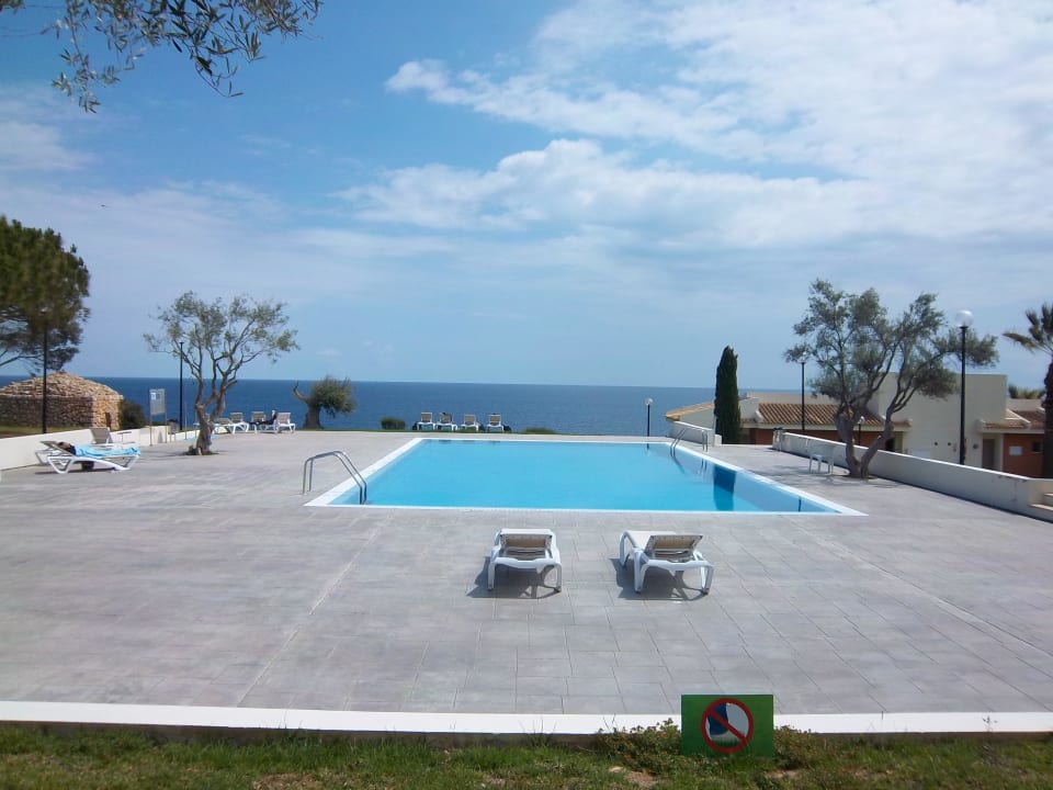 Einer von den traumhaften Pools blau punta reina